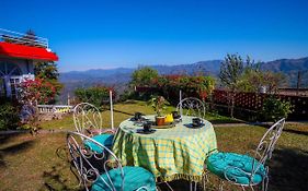 Stayvista'S Misty Mountains Cottage - 2Bhk With Mountain View & Pool Table
